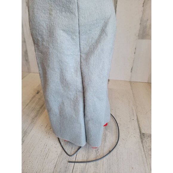 Large Annalee caroler Pilgrim man smile Xmas home decor - Picture 9 of 10